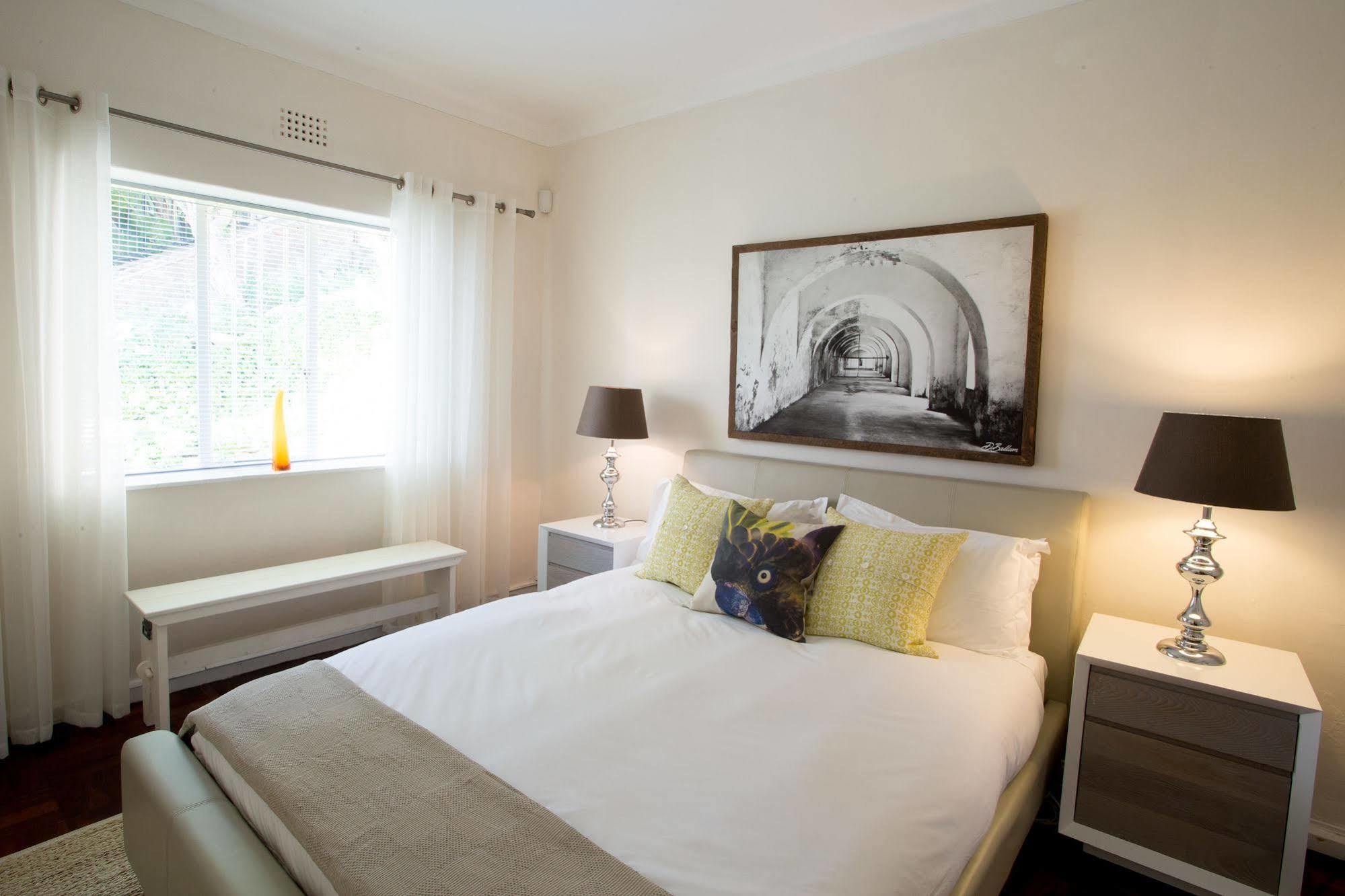 Appartement Caprice Camps Bay Extérieur photo
