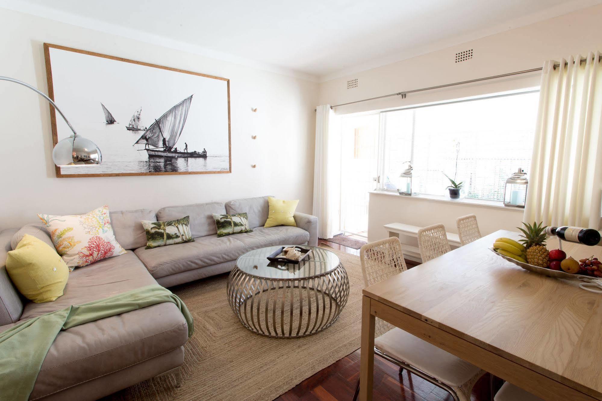 Appartement Caprice Camps Bay Extérieur photo